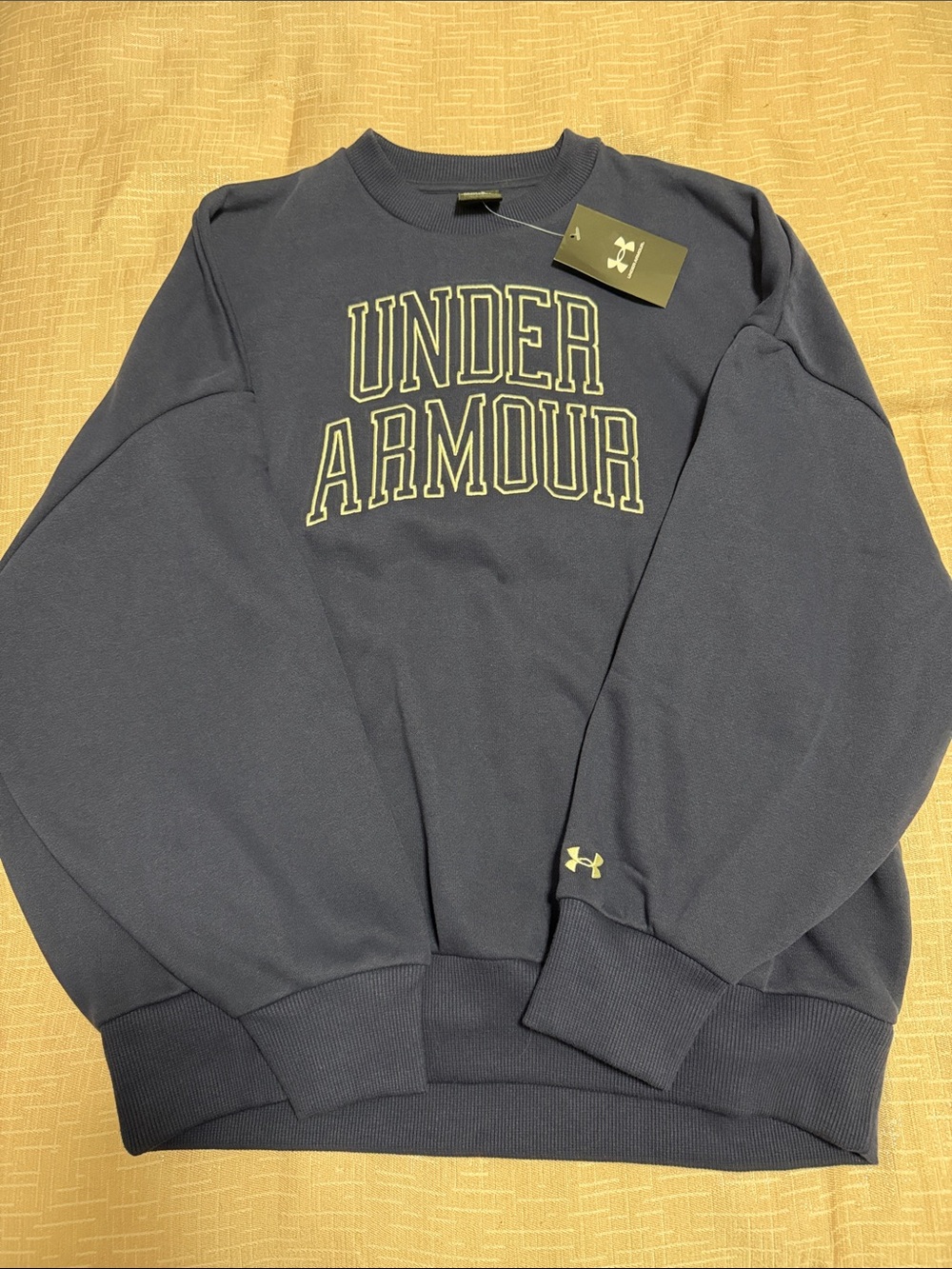 NWT Under Armour Sweatshirt